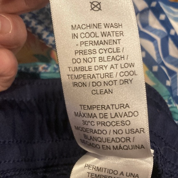 Puma size large drawstring tie shorts great condition no flaws - Picture 6 of 6